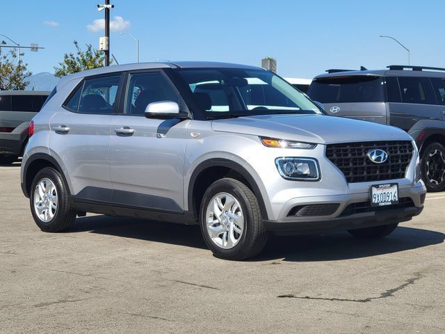 Certified 2026 Hyundai Venue SE FWD image 33