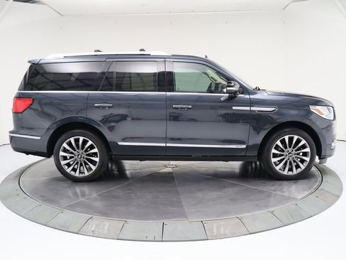 Used 2021 Lincoln Navigator Reserve w/ Luxury Package image 6