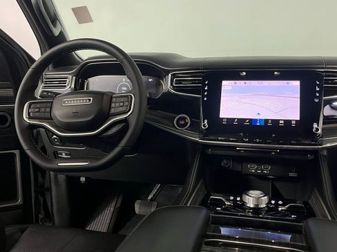 Used 2022 Jeep Wagoneer Series III image 13