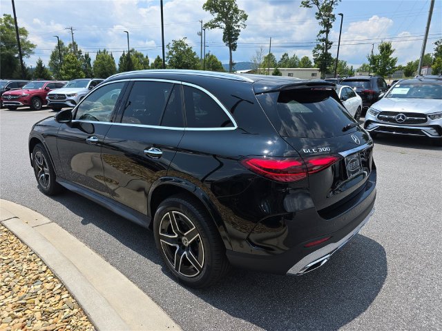 New 2026 Mercedes-Benz GLC 300 4MATIC image 5