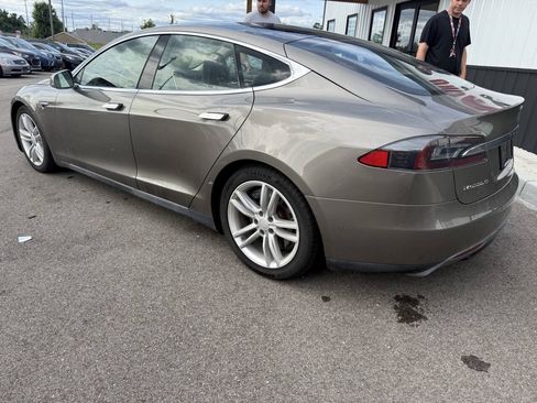 Used 2015 Tesla Model S 70D AWD/4WD image 11