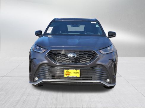 Certified 2025 Toyota Highlander XSE image 2