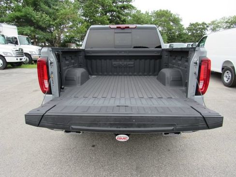 Used 2025 GMC Sierra 1500 Denali w/ Denali Reserve Package AWD/4WD image 35