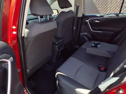 Certified 2025 Toyota RAV4 XLE AWD/4WD image 19