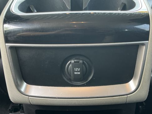Used 2022 Kia Carnival EX FWD image 21