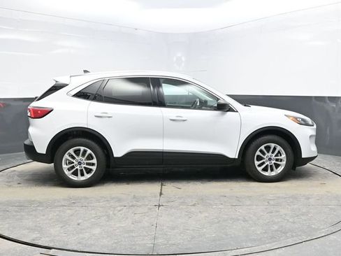 Used 2022 Ford Escape SE w/ Cold Weather Package image 8
