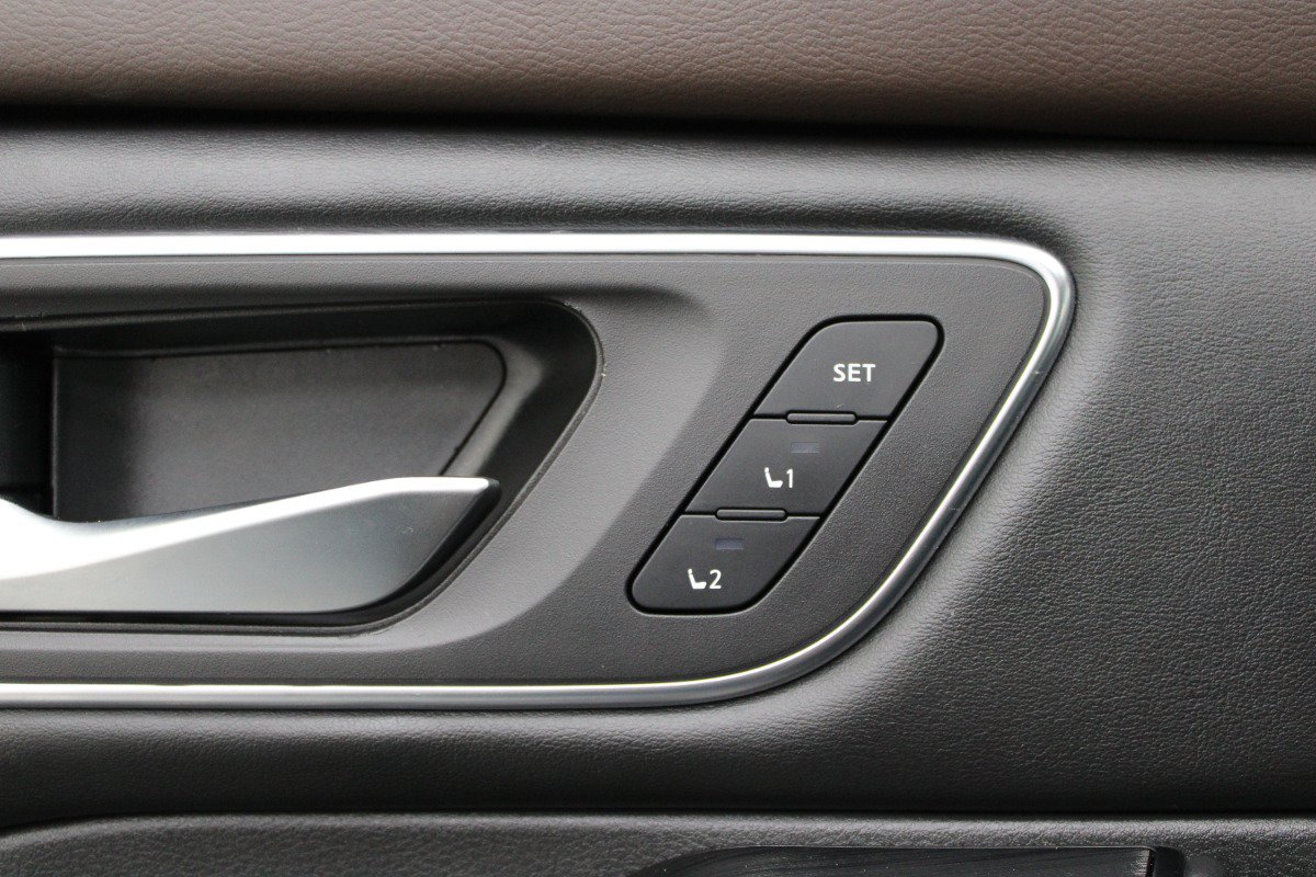 Used 2021 Nissan Rogue SL FWD image 17