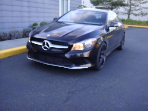 Used 2019 Mercedes-Benz CLA 250 4MATIC image 4