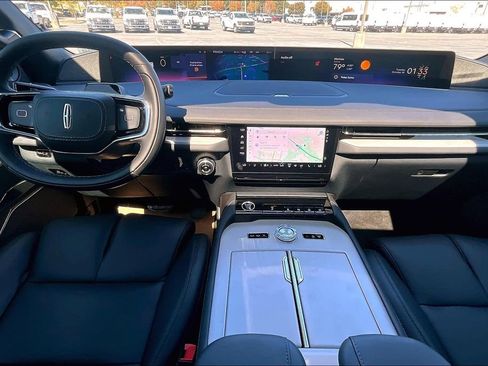 New 2025 Lincoln Navigator Reserve w/ Jet Appearance Package image 5