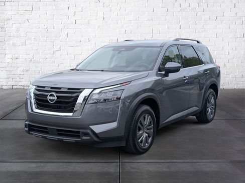 Used 2024 Nissan Pathfinder SV AWD/4WD image 4