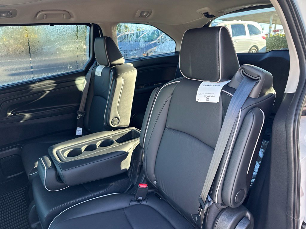 New 2027 Honda Odyssey Touring image 11