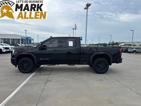 Used 2025 GMC Sierra 2500 AT4 AWD/4WD image 3