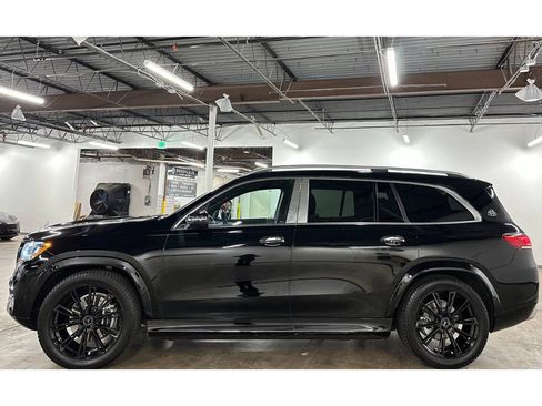 Used 2023 Mercedes-Benz Maybach GLS 600 4MATIC image 9