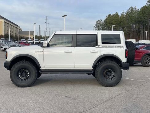 New 2025 Ford Bronco Outer Banks w/ Sasquatch Package AWD/4WD image 3