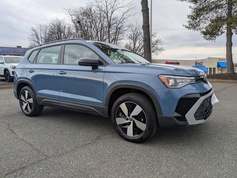 Certified 2025 Volkswagen Taos S image 2