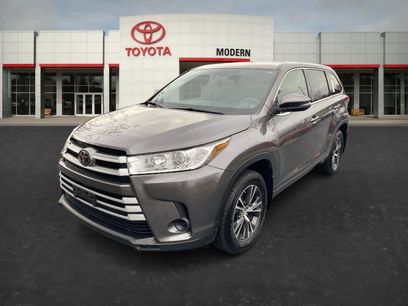 Used 2018 Toyota Highlander LE