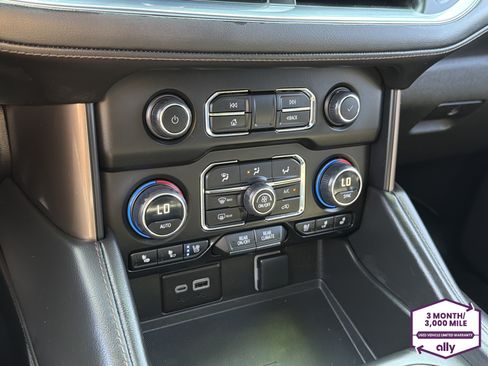 Used 2023 Chevrolet Suburban High Country AWD/4WD image 24