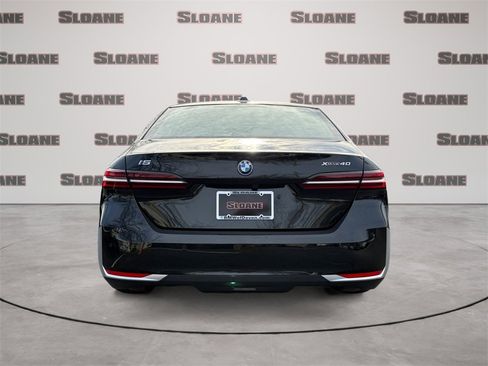 Certified 2025 BMW i5 xDrive40 w/ Premium Package image 4