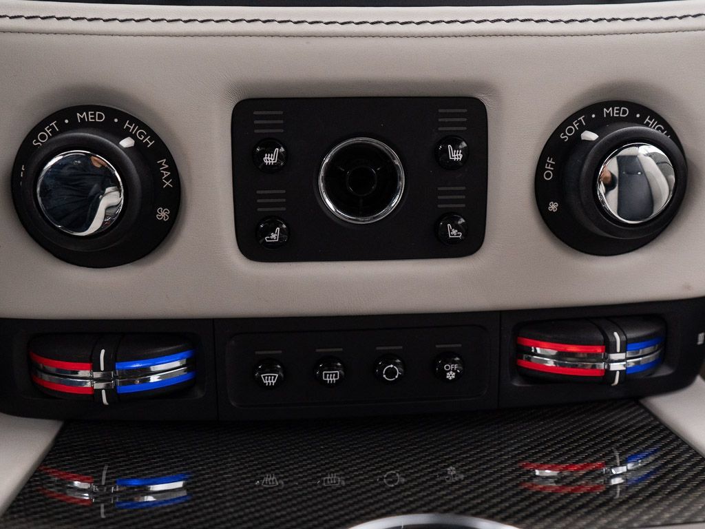 Certified 2018 Rolls-Royce Dawn RWD image 42