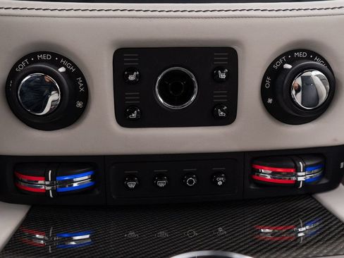 Certified 2018 Rolls-Royce Dawn RWD image 42