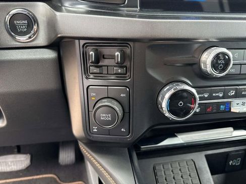 Used 2024 Ford F250 Platinum image 19