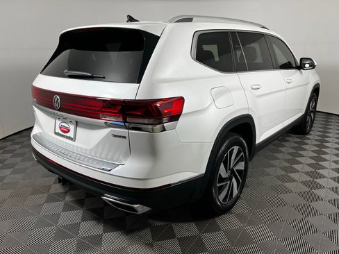 Used 2024 Volkswagen Atlas SEL AWD/4WD image 5