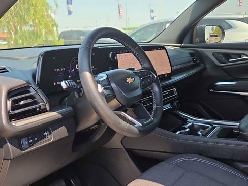 Used 2024 Chevrolet Traverse LT FWD image 10