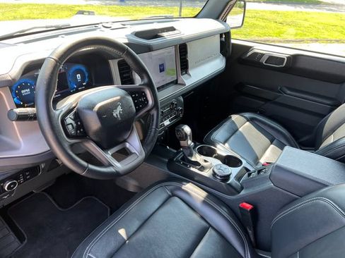 Used 2025 Ford Bronco Outer Banks AWD/4WD image 19