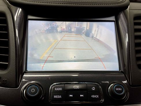 Used 2019 Chevrolet Impala LT FWD image 32