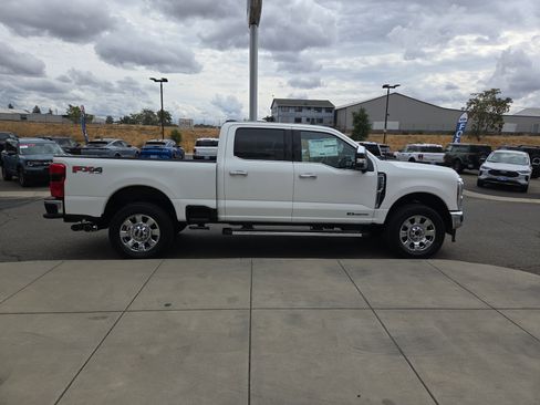 New 2026 Ford F250 Lariat w/ Chrome Package image 6