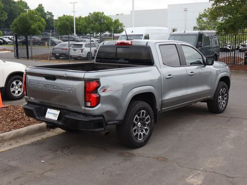 Used 2024 Chevrolet Colorado Z71 w/ Z71 Convenience Package 2 AWD/4WD image 10