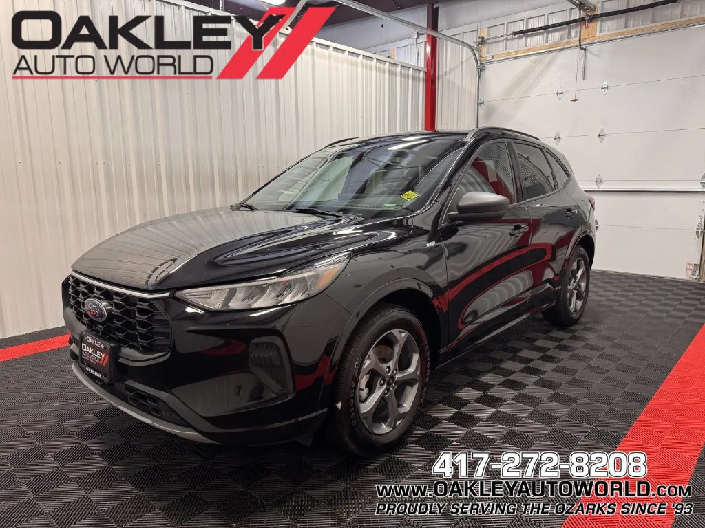 Used 2024 Ford Escape ST-Line w/ Tech Pack #1 AWD/4WD image 1