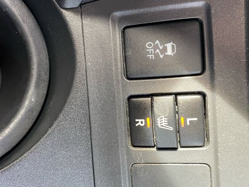 Used 2011 Toyota RAV4 Limited image 15