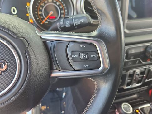 Used 2019 Jeep Wrangler Unlimited Sahara w/ Safety Group image 22