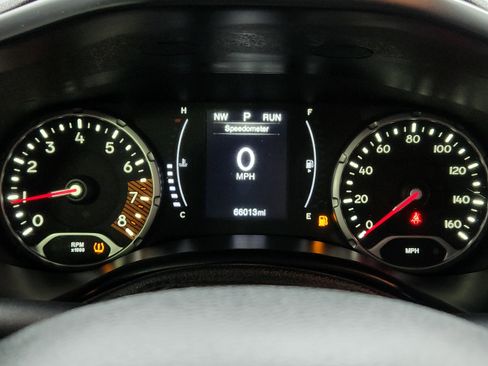 Used 2020 Jeep Renegade Latitude image 18