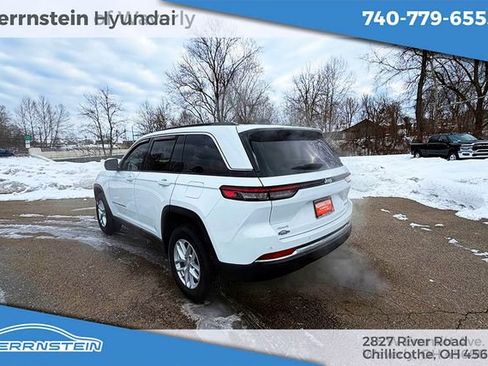 Used 2025 Jeep Grand Cherokee Laredo X AWD/4WD image 5
