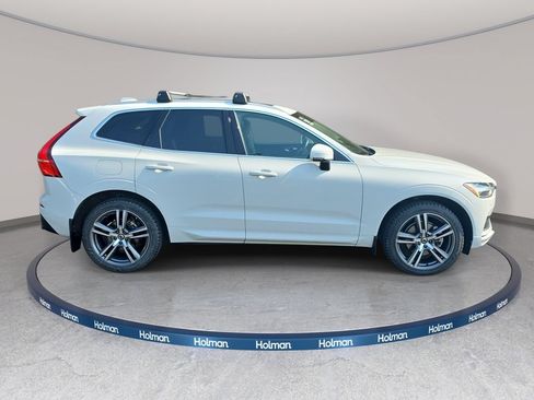 Used 2020 Volvo XC60 T5 Momentum w/ Protection Package Premier AWD/4WD image 5