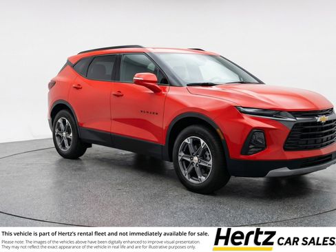 Used 2025 Chevrolet Blazer LT image 1