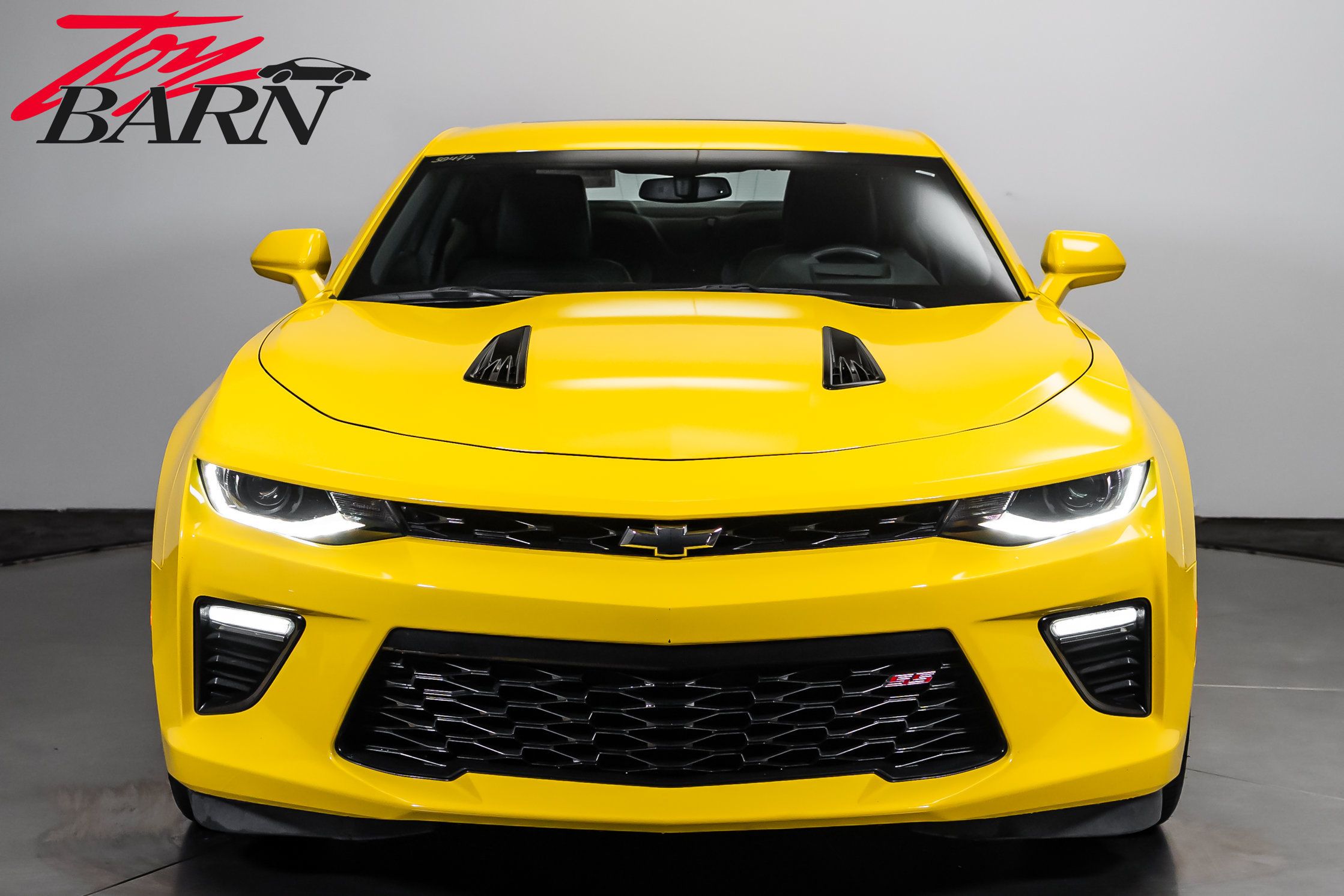 Used 2016 Chevrolet Camaro SS RWD image 8