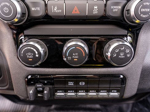Used 2025 RAM 5500 Tradesman w/ Safety Group AWD/4WD image 26