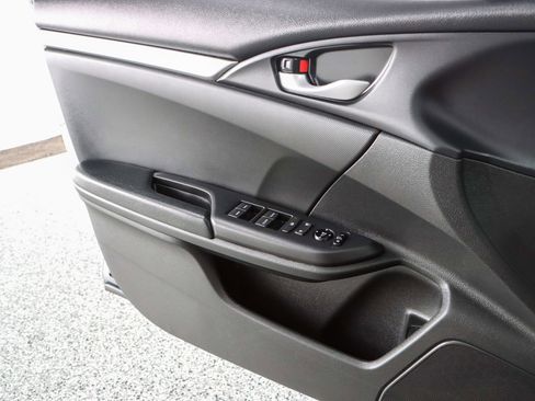 Used 2020 Honda Civic Sport image 21