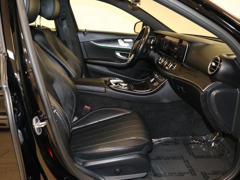 Used 2020 Mercedes-Benz E 350 Sedan image 17