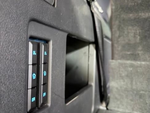 Used 2024 Ford Expedition Limited AWD/4WD image 6