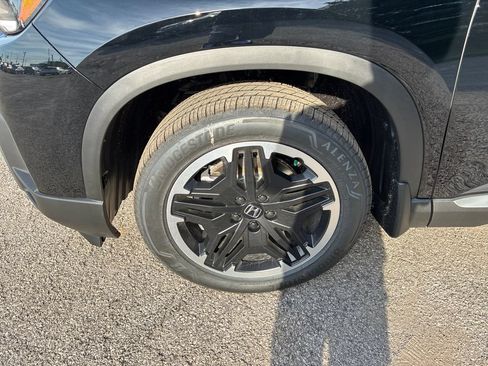 New 2026 Honda Pilot Touring image 9