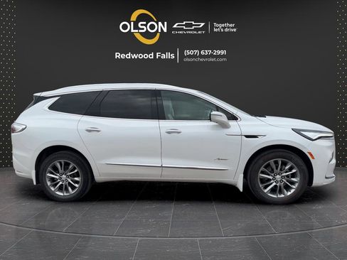 Used 2022 Buick Enclave Avenir w/ Avenir Technology Package AWD/4WD image 6