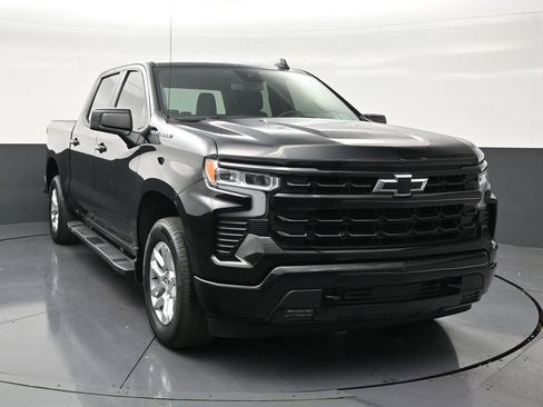 Used 2023 Chevrolet Silverado 1500 RST RWD image 7