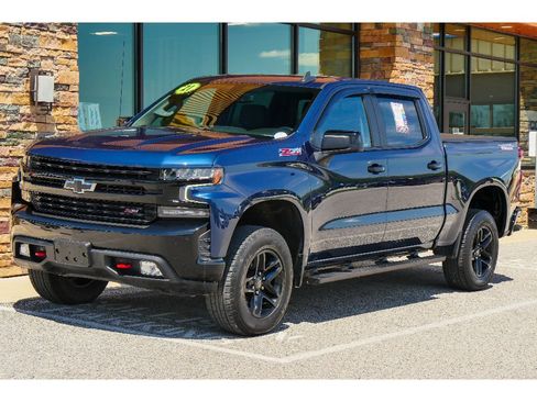 Used 2021 Chevrolet Silverado 1500 LT Trail Boss w/ Convenience Package II AWD/4WD image 7