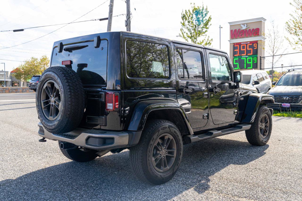 Used 2016 Jeep Wrangler Unlimited Sahara AWD/4WD image 6