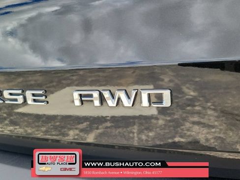 Used 2026 Chevrolet Traverse LT AWD/4WD image 8