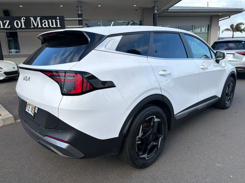 Used 2026 Kia Sportage EX FWD image 3